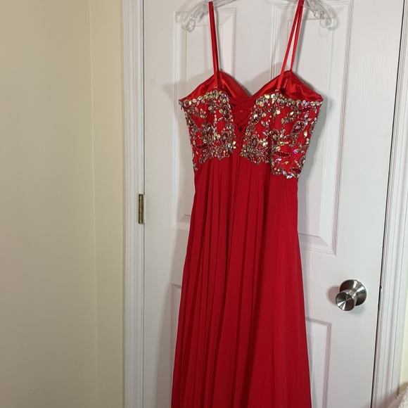 Size 13/14 red formal dress with Rhinestones - Picture 3 of 10